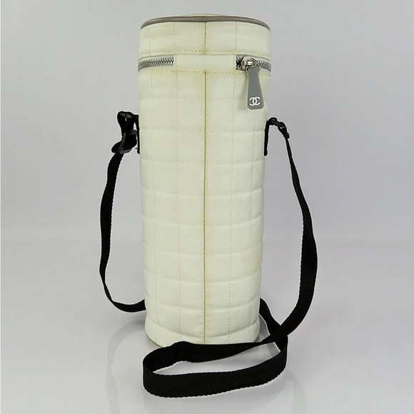 CHANEL White Quilted Bottle Carrier with Black Strap - Picture 4 of 13